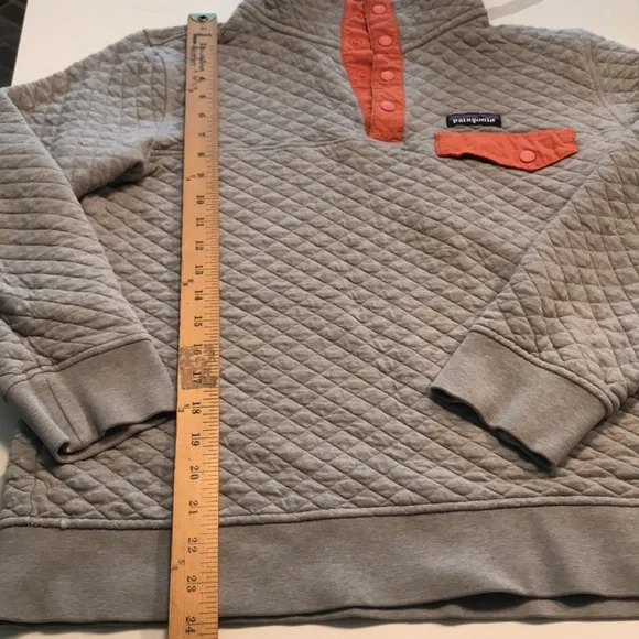 Patagonia Gray and Orange Snap T Quilted Pullover - Picture 5 of 9